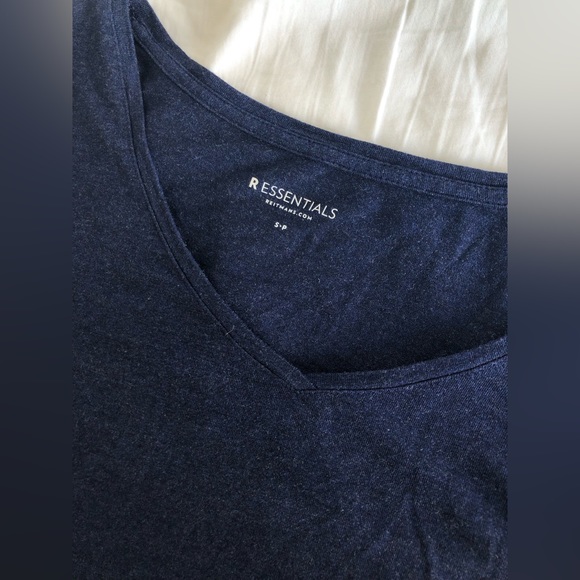 4/$30 Reitmans Long Sleeve Top - Picture 2 of 2